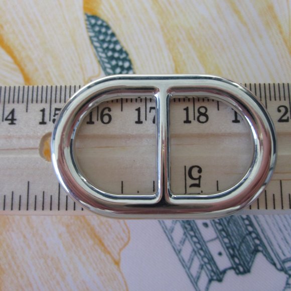 Women Sleek Scarf Ring in color: sliver - Picture 3 of 3